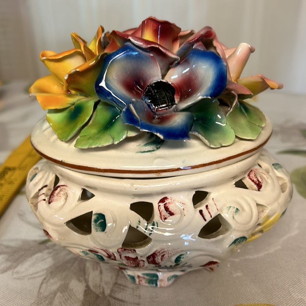 Vintage Capodimonte floral Lidded Bowl Hand made made in Italy number 1423